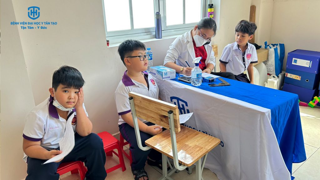 chương trình khám nha học đường đã hoàn thành được nửa chặng - khối lớp 2