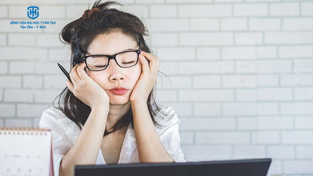 nguyên nhân mất ngủ ở người trẻ