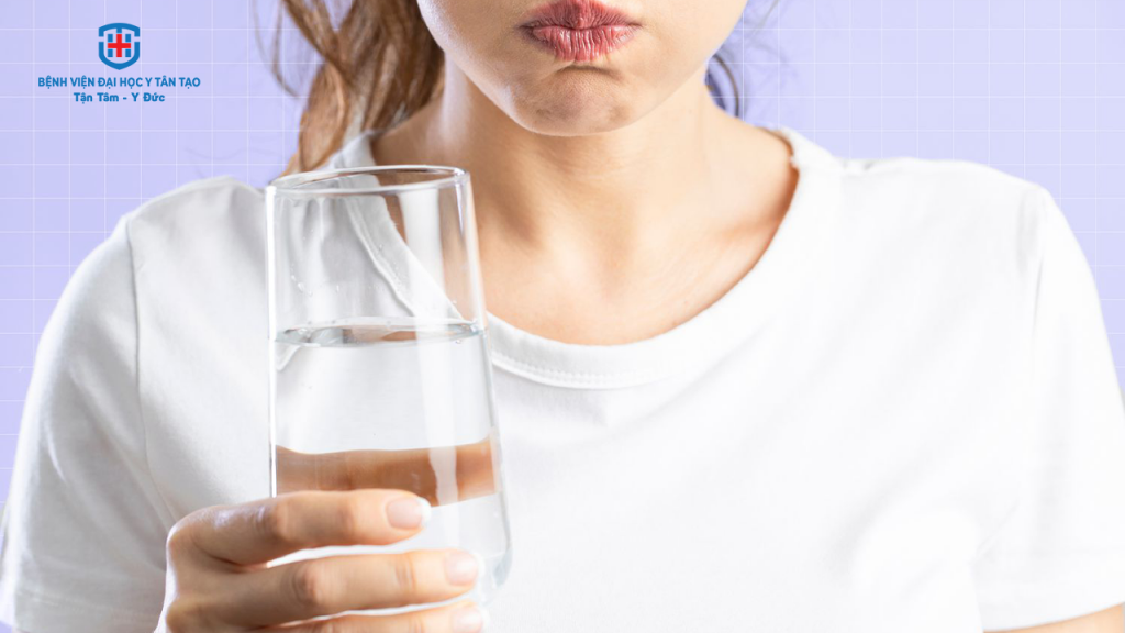 cách trị viêm anidan - súc nước muối